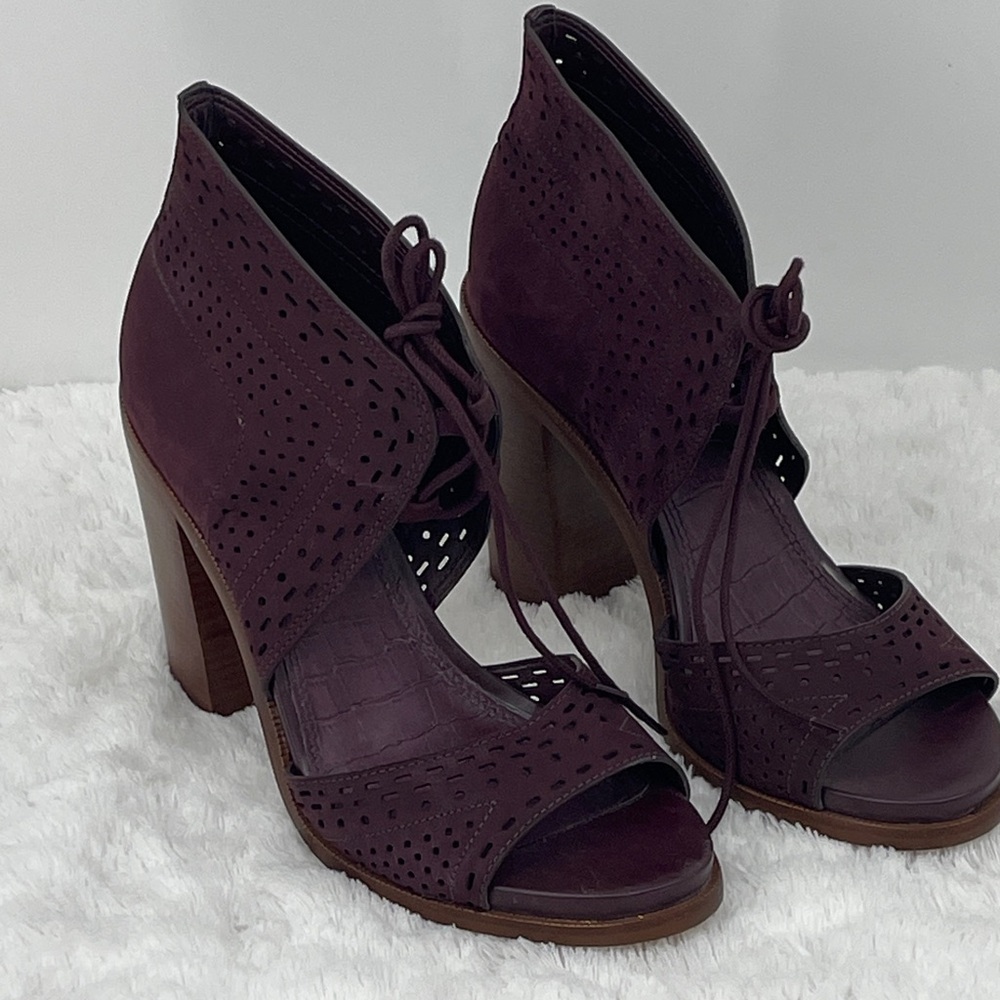 GB GIANNI BINI GYPSY DAZE Elegant Purple Women's Leather Heeled Sandals SIZE 8M